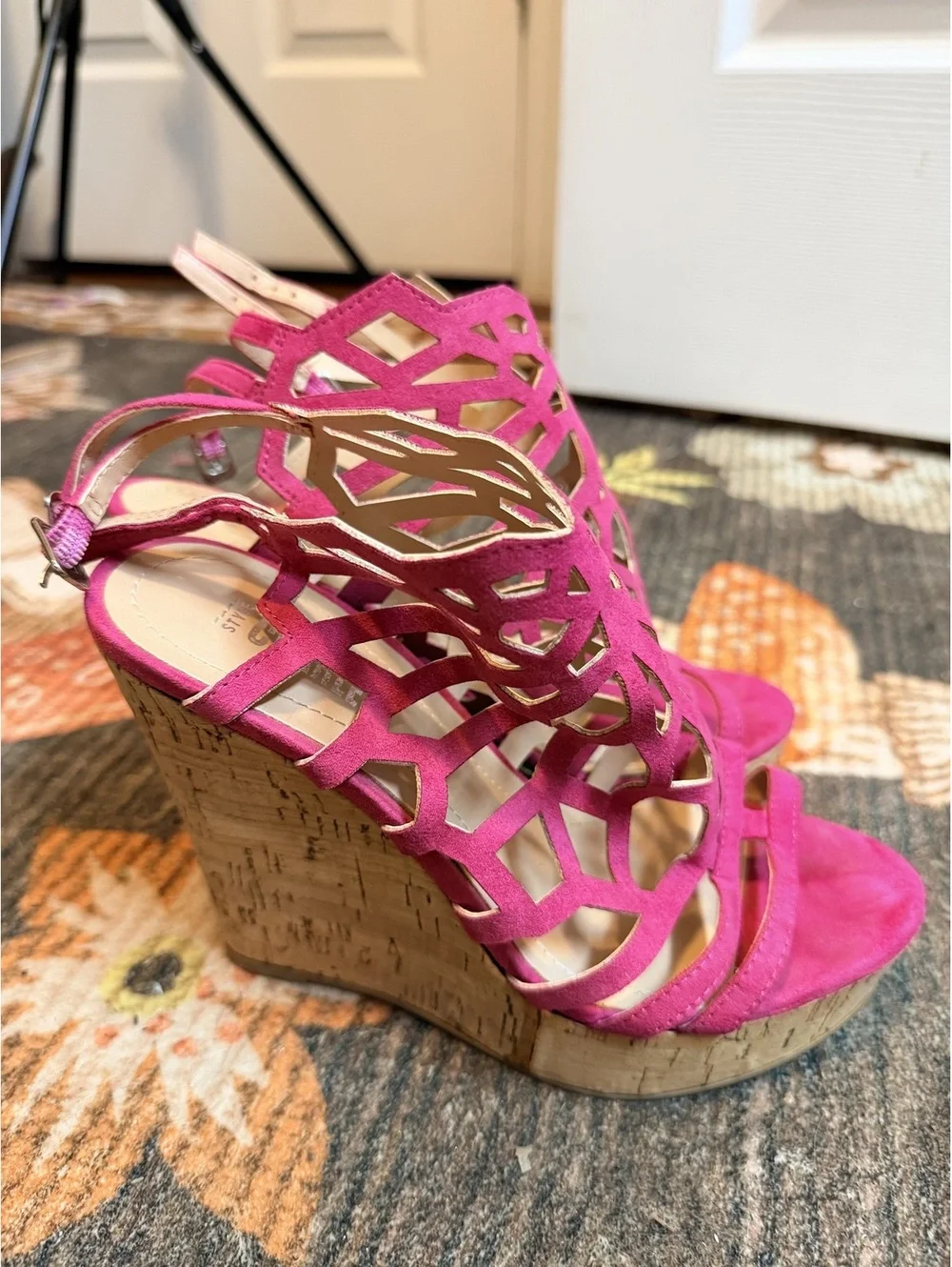 Shoe Dazzle bold hot